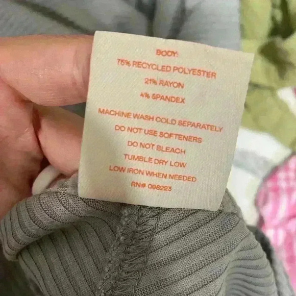 Freely Crewneck Ribbed Pullover Size Large - Picture 3 of 3